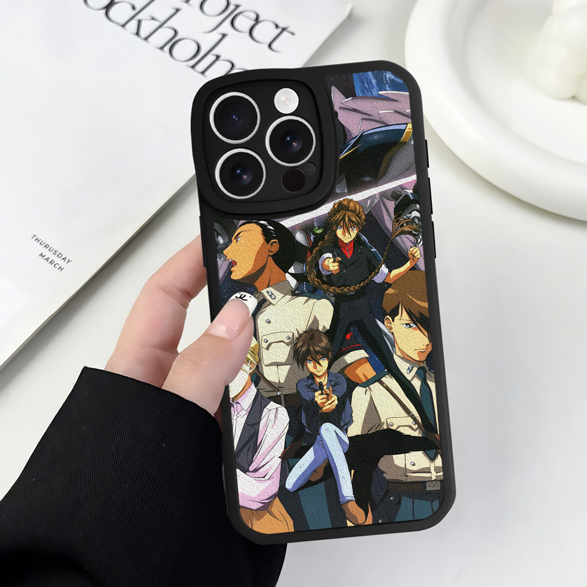 （画像用） 機動戦士ガンダム Mobile Suit Gundam 【iPhone 16シリーズ対応】シリコンスマホケース（レザー調） 材質：シリコン
